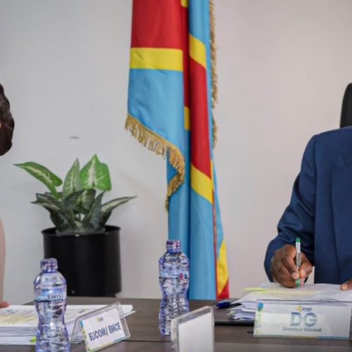 Électrification: ANSER et le consortium ELICOM/EMC signent un contrat pour la construction d&rsquo;une centrale solaire photovoltaïque à Nioki dans le Mai-Ndombe